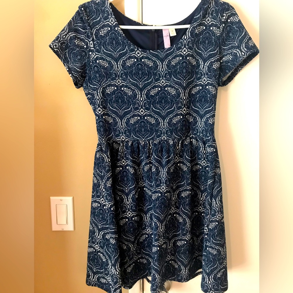 Alya navy and white damask shirt sleeve dress